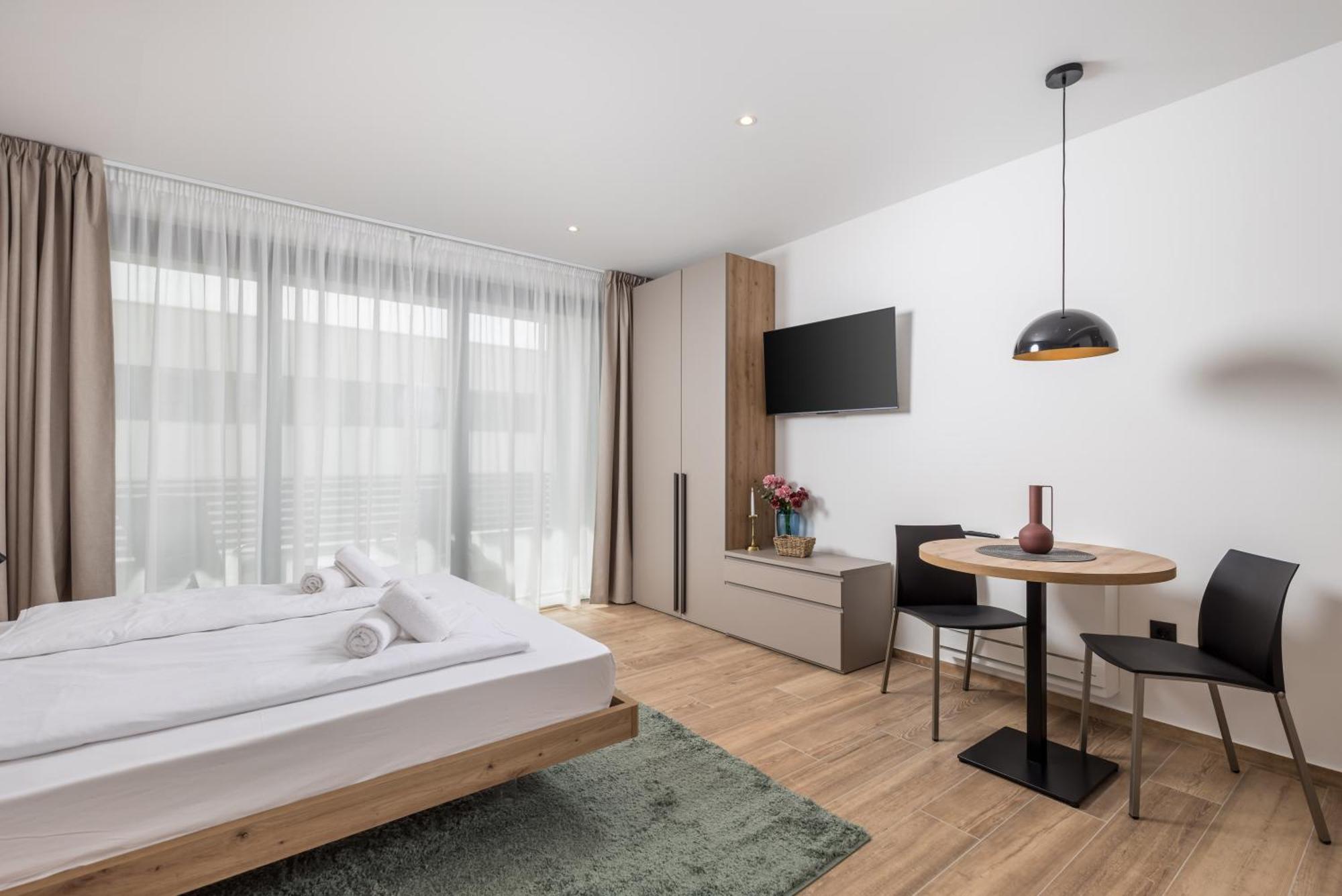 Belinda Apartments With Balcony & Private Parking Opatija Exterior foto