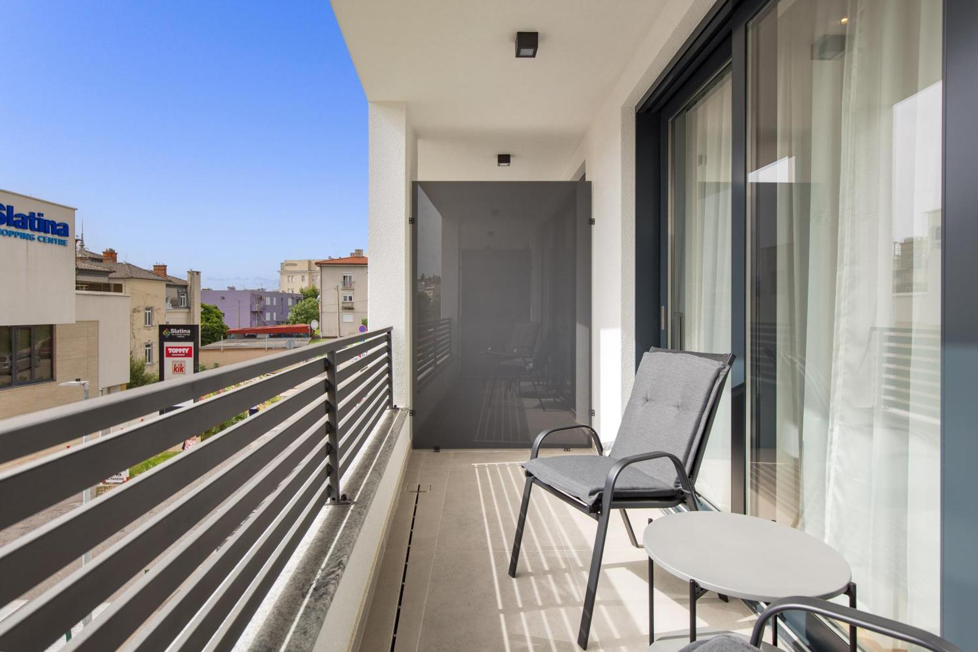 Belinda Apartments With Balcony & Private Parking Opatija Exterior foto