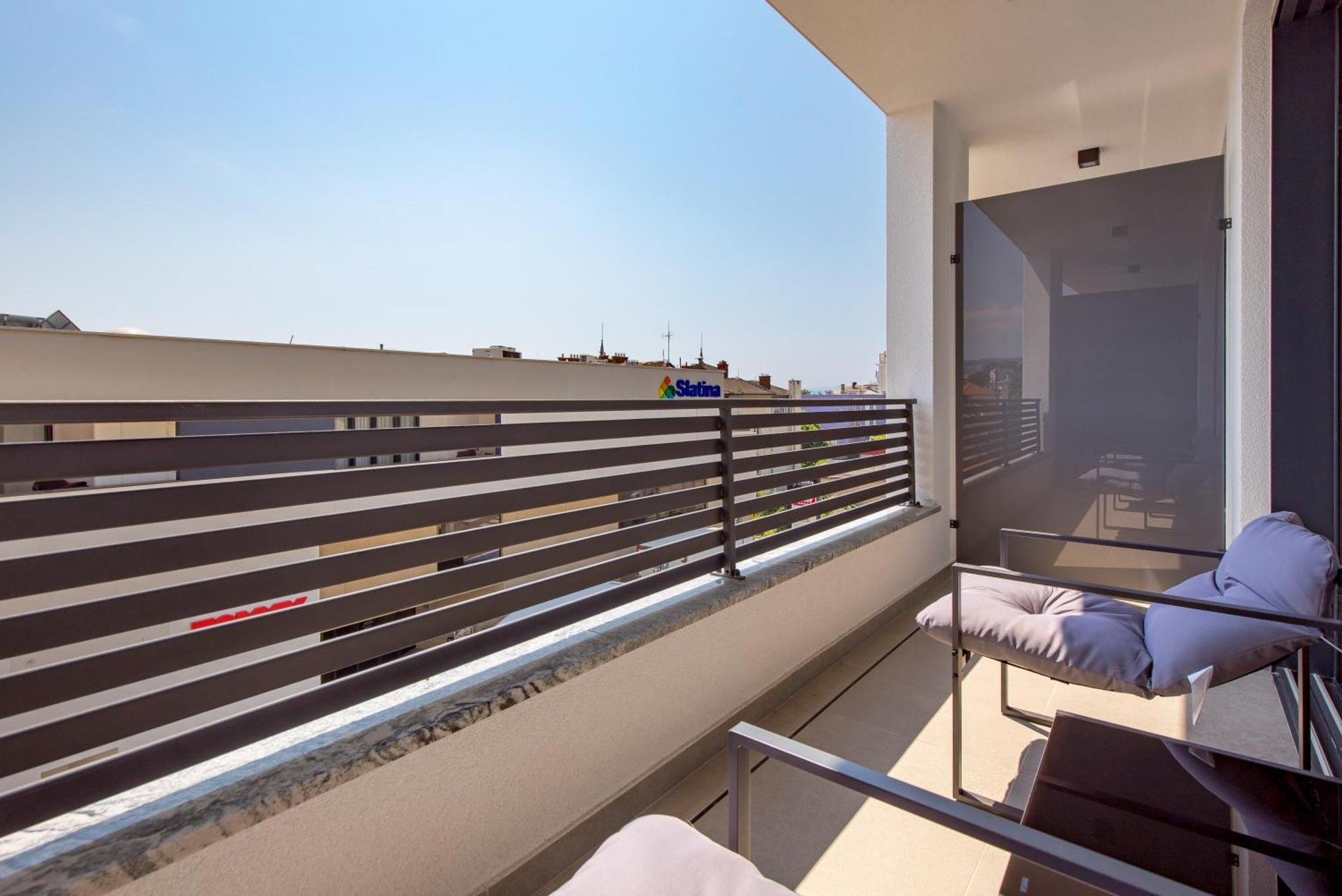 Belinda Apartments With Balcony & Private Parking Opatija Exterior foto