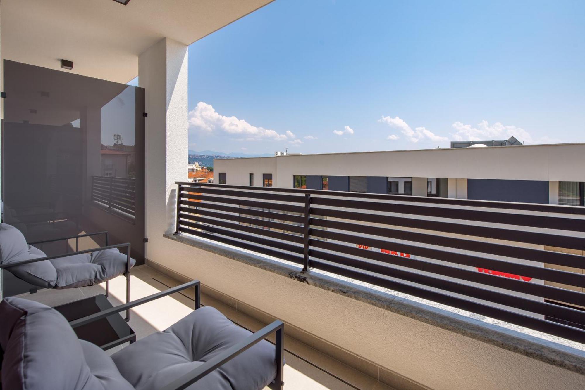 Belinda Apartments With Balcony & Private Parking Opatija Exterior foto